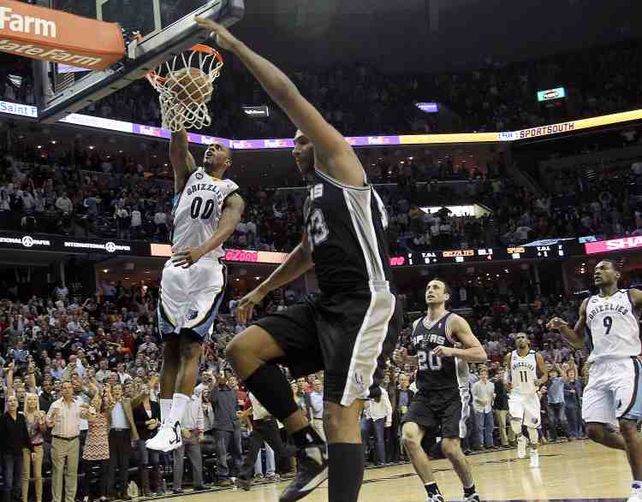 Noche negra de Ginóbili, Delfino, Prigioni, Scola y sus equipos en la NBA