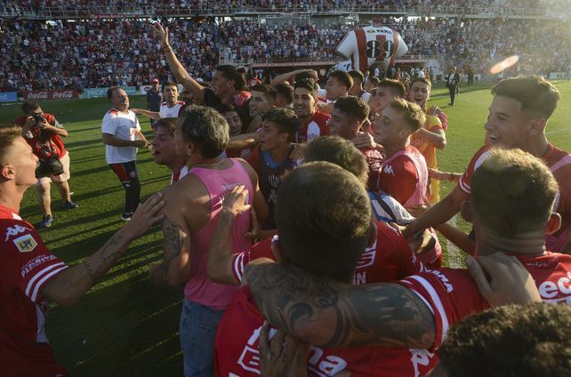 El plantel de Unión estaría realizando la pretemporada en Uruguay.