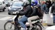polemica por las apps de viajes: didi suma traslados en moto en santa fe y el municipio advierte que son ilegales