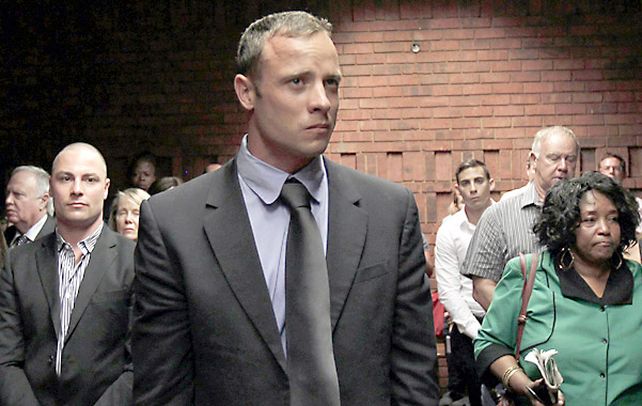 Declaración. Oscar Pistorius ayer en la sala de audiencias del tribunal.