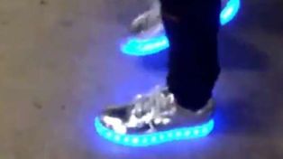 El look de Neymar volvió a llamar la atención, esta vez con zapatillas luminosas