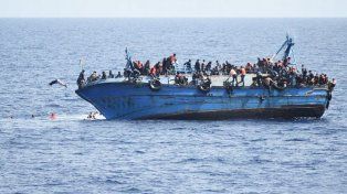 Tras el pedido del Papa Francisco a Europa, Emmanuel Macron y Giorgia Meloni buscan soluciones comunes a la inmigración