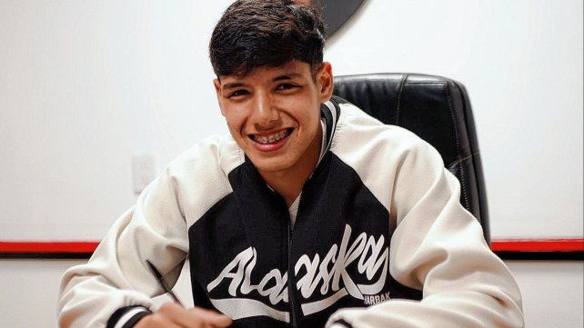 Oficial: Colón blindó a una de las promesas que ya golpea la puerta