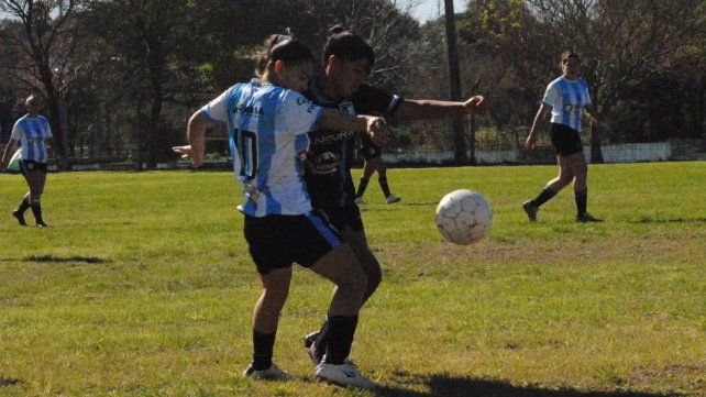 Sigue el certamen femenino de la Liga Paranaense.