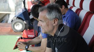 Madelón rompería el molde con una línea de cinco atrás y dos delanteros