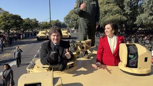 Desfile por el Día de la Independencia: Milei y Villarruel se subieron a un tanque