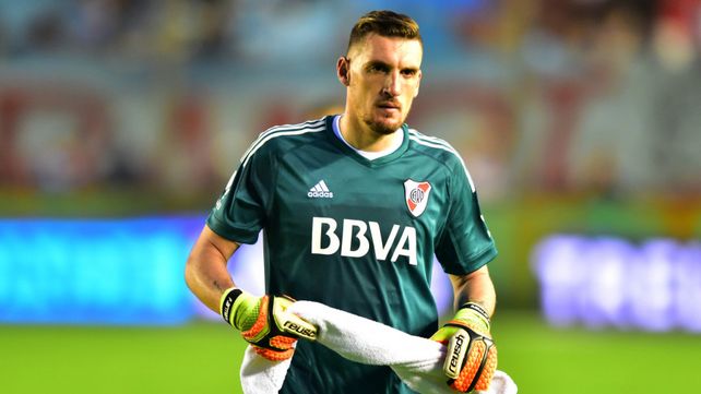 Armani juega esta noche con River y se suma a la Selección