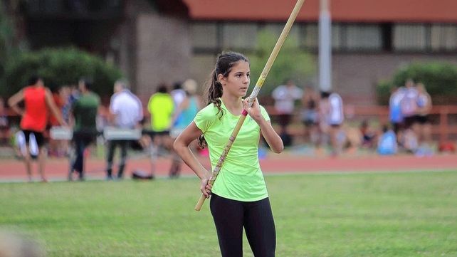 La garrochista santafesina Paula Gómez Iriondo refrendó sus condiciones en el Nacional U16 disputado en Córdoba. &nbsp;