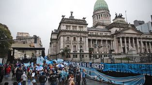 La imágenes de la jornada histórica en el Senado de la Nación