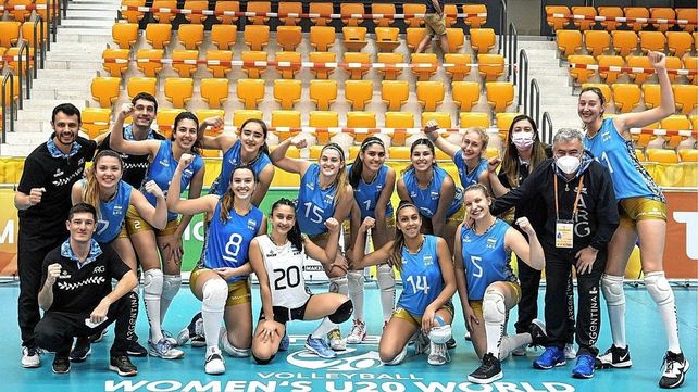 Argentina le ganó a Egipto y finalizó en el undécimo lugar del Mundial U20 de vóleibol disputado en Bélgica y Países Bajos. Argentina le ganó a Egipto y finalizó en el undécimo lugar del Mundial U20 de vóleibol disputado en Bélgica y Países Bajos.