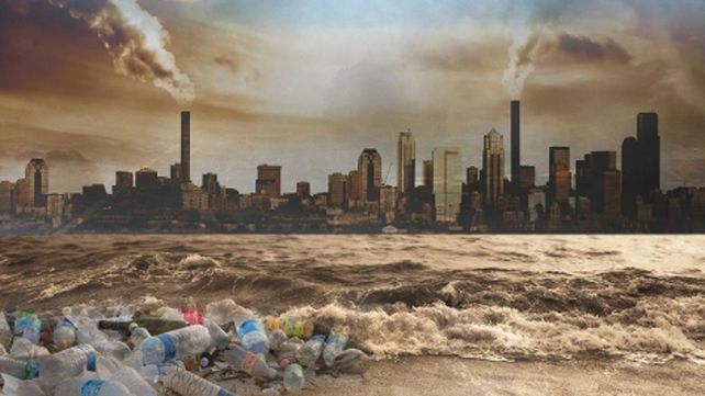 no al plástico. Los europeos prohíben los productos de plásticos descartables para reducir la polución.