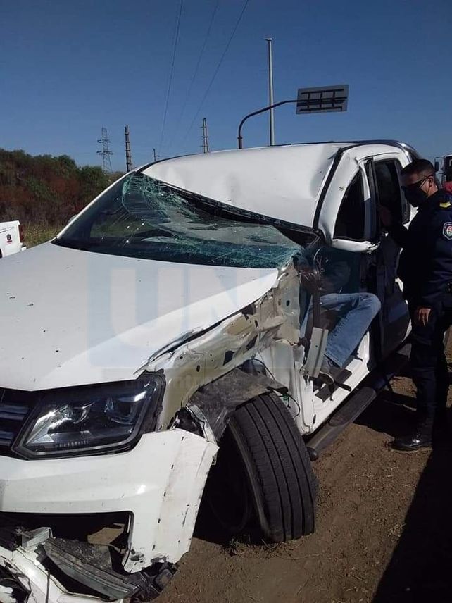Paraná: camioneta chocó con un camión barredor
