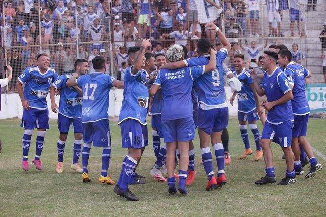 Sportivo Urquiza ganó el clásico y sigue liderando en soledad