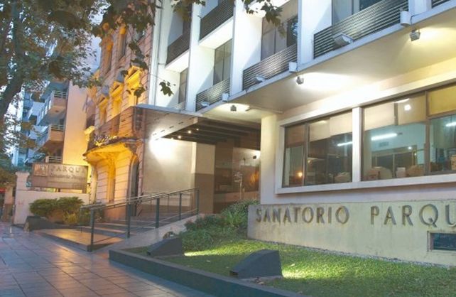 Dos médicos y un instrumentador de un sanatorio de la provincia tienen coronavirus