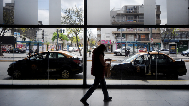Los conflictos en las paradas de taxis de la Terminal de ómnibus