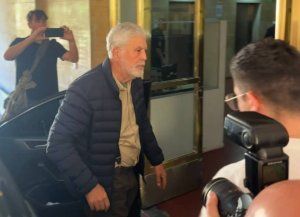 Julio De Vido se entregó en Comodoro Py y quedó detenido por la Tragedia de Once