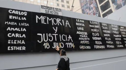 AMIA: confirman juicio en ausencia para iraníes prófugos