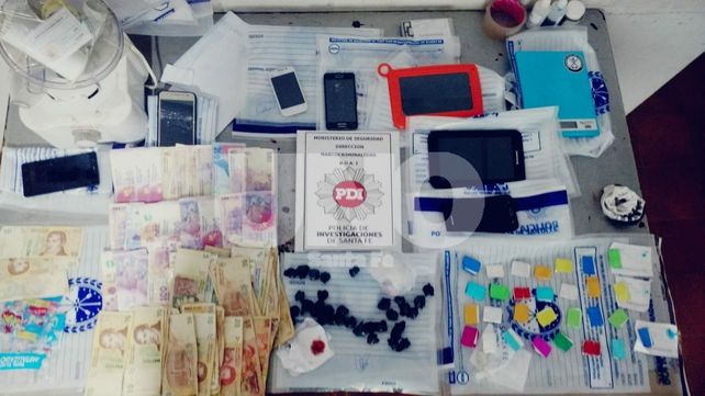 Tres vendedores barriales de drogas detenidos en dos allanamientos en Colastiné Norte