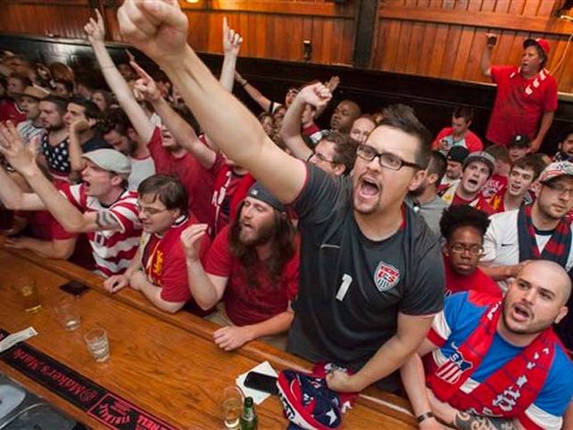 Los hinchas de Estados Unidos, como locos en Brasil