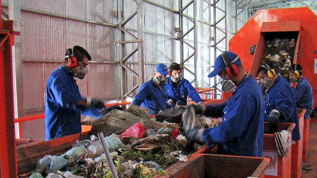 Los residuos son procesados en la planta de reciclado de Rosario.