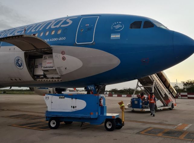 Llegó al país otro vuelo procedente de China con 371.200 dosis de vacunas Sinopharm