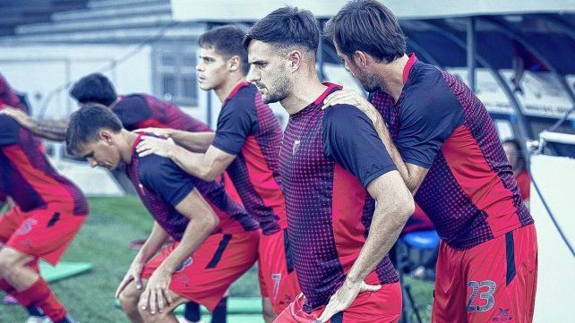 Colón ya prepara el duelo ante Albion con el posible debut de Emmanuel Gigliotti