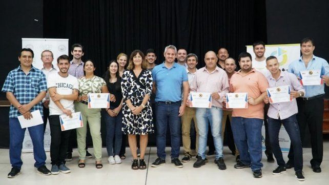 Fundación Flecha Bus: finalizó la primera formación para jóvenes conductores sin experiencia en larga distancia