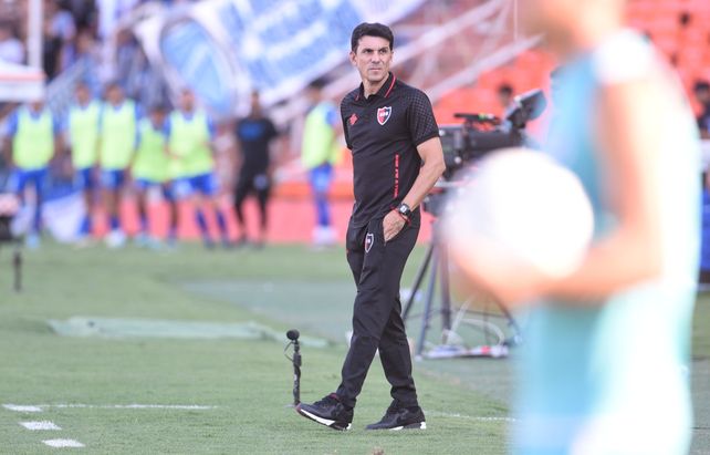 De uruguayo a uruguayo. Boghossian ponderó las virtudes de Larriera como técnico.