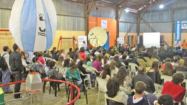 Participación. La propuesta ofrece aprender y descubrir sobre la ciencia a través de los sentidos.&nbsp;