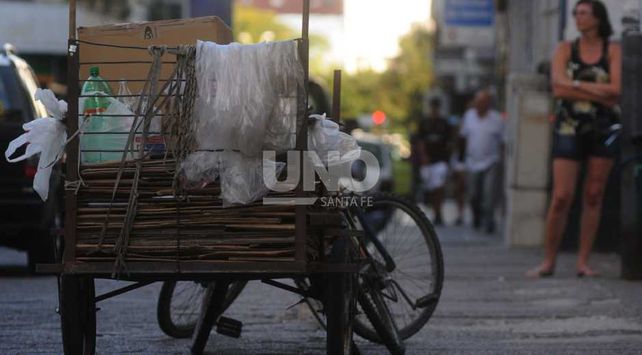 Sin trabajo estable ni changas, la realidad en muchos barrios