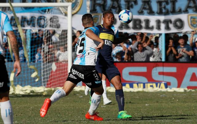 El conjunto xeneize defiende la punta en la Perla del Oeste.