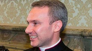 Otro obispo del Vaticano detenido por posesión de pornografía infantil