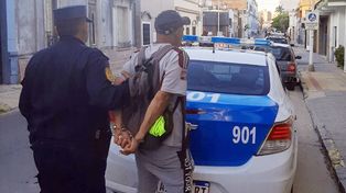 El hombre de 40 años fue detenido este lunes por la tarde en el centro paranaense.