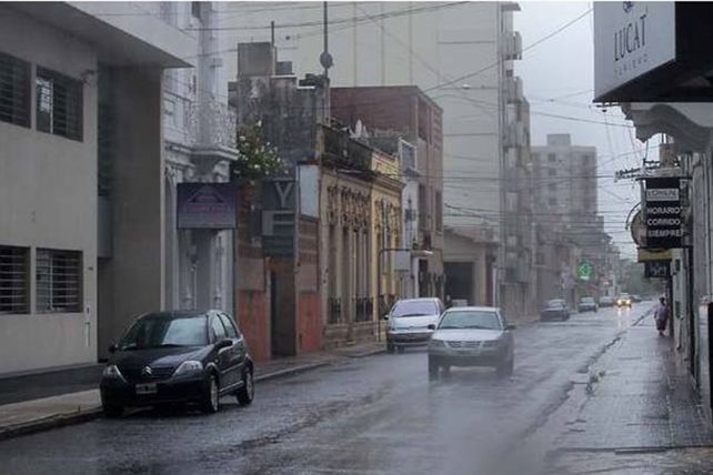 Llegó la lluvia y se renueva el alerta por tormentas fuertes para Santa Fe