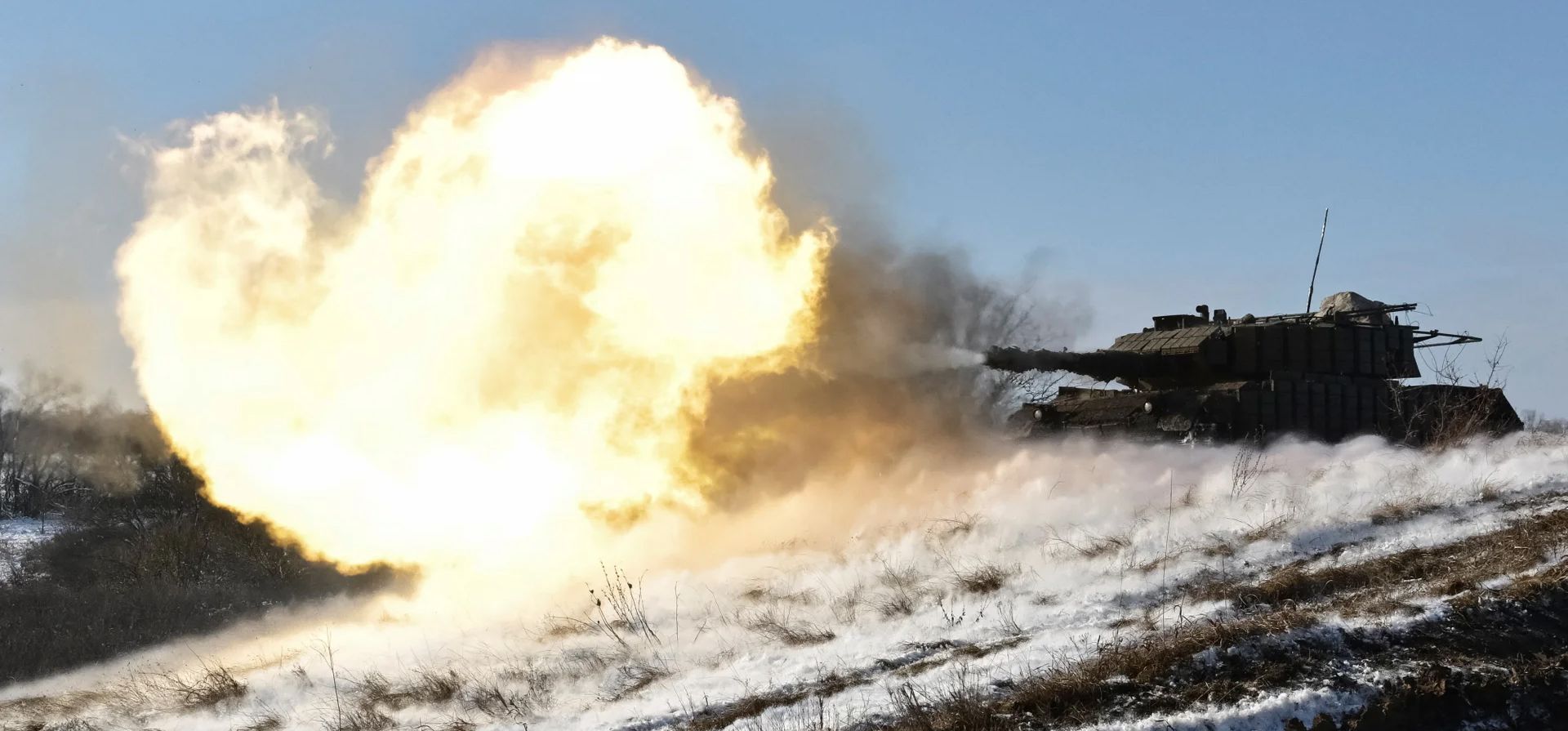Personal de servicio de la 44ª Brigada Mecanizada Separada dispara un tanque Leopard 1A5 durante el entrenamiento, Zaporiyia, Ucrania. Fotografía: Reuters Personal de servicio de la 44ª Brigada Mecanizada Separada dispara un tanque Leopard 1A5 durante el entrenamiento, Zaporiyia, Ucrania. Fotografía: Reuters