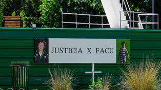 Facundo Gorga fue homenajeado sobre el cerco de la pileta Dulce.