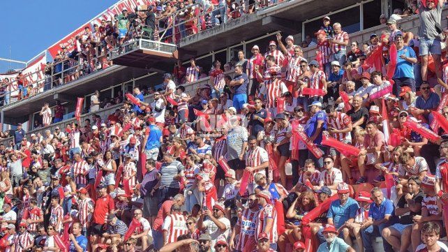 Los hinchas de Unión explotaron agotaron palcos y plateas para recibir a Boca.