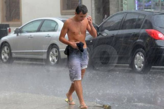 Rige un alerta por tormentas fuertes que incluye el sur de Santa Fe