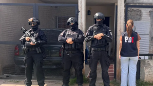 Villa Gobernador Gálvez: allanan una casa por estafas con tarjetas de crédito