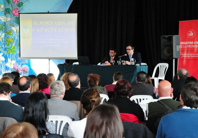 Se realizó una nueva jornada de capacitación sobre el Código Civil y Comercial, en Santa Fe