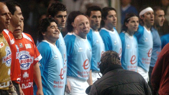 Diego sonríe feliz