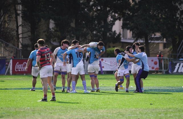 El festejo de Rowing, que mantuvo la categoría.