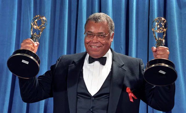 Murió James Earl Jones, la icónica voz de Darth Vader