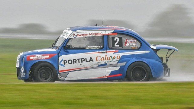 Los Fiat 600 TZ brindaron un gran espectáculo en el autódromo de Paraná.