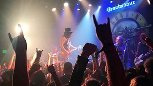Los Guns N Roses volvieron luego de dos décadas con un show sorpresa