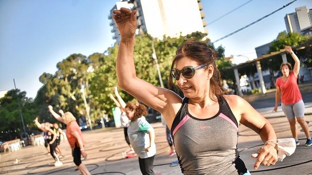 Actividades disponibles al aire libre en la ciudad.