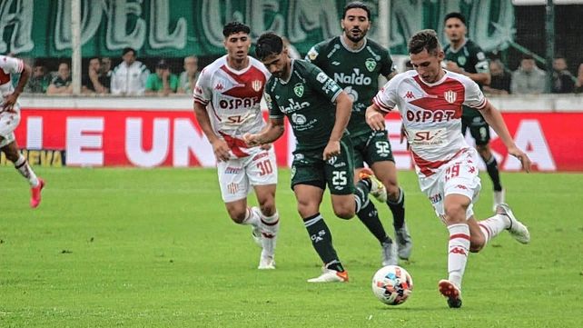 Unión defeccionó en varios rubros que le impidieron extender su invicto contra Sarmiento