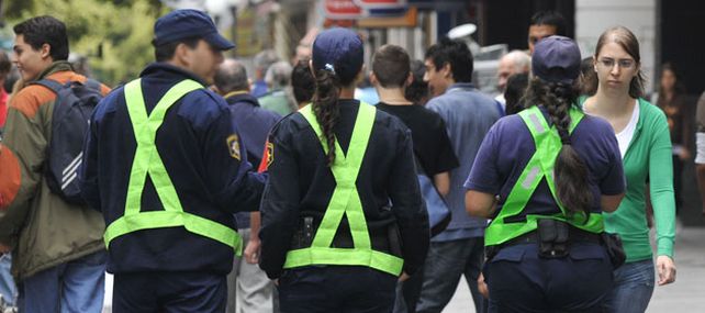 Sólo 125 policías retirados respondieron a la convocatoria para volver a la fuerza