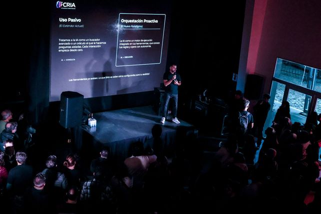 Los empresarios organizan distintos eventos enfocados en la educación sobre tecnología y nuevas herramientas de IA.