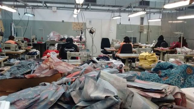 Unaexperiencia de reutilización social apartir de la decisión (año 2008) del ex juez federal Sergio Torres.Máquinas incautadas a responsables de trata laboral